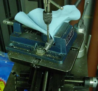 tap set screw hole.webp tap set screw hole.webp