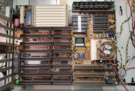 486DX100-MotherBoard.jpg