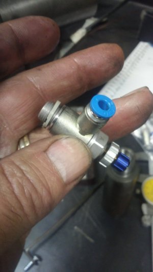 needle valve.jpg