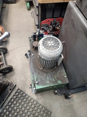 8k8Q1lk.jpg