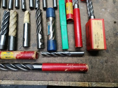 32 End Mills (11).jpg